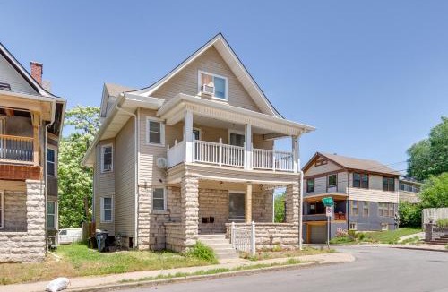 North Hyde Park House | Modern 2BR Kansas City Condo Near Downtown
