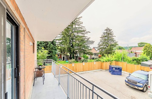 Rosedale Apartment | Modern 2BR - King Bed Apartment - PRIME Location!