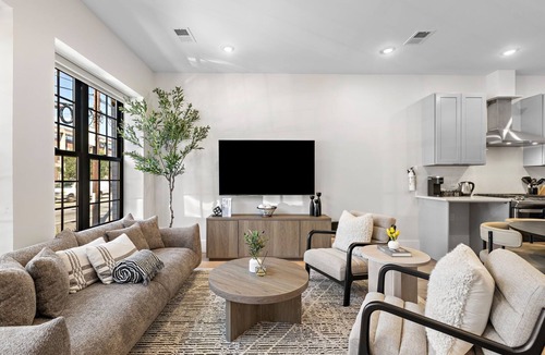 Hackensack River Waterfront Apartment | Modern 2BR Luxury Retreat w/Parking - Jersey City