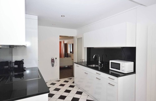 Seefeld Apartment | Modern 2BR near lake - Flower 13