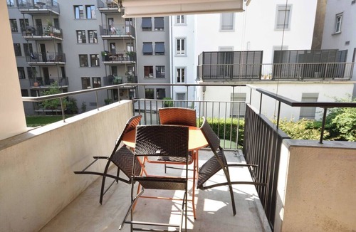 Seefeld Apartment | Modern 2BR near lake - Flower 13