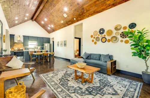 Somerville House | Modern 2BR Near Lake Somerville & Round Top