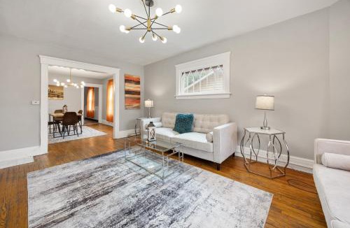 Southside Apartment | Modern 2BR Near Syracuse University, Zoo, Destiny USA & Downtown Syracuse