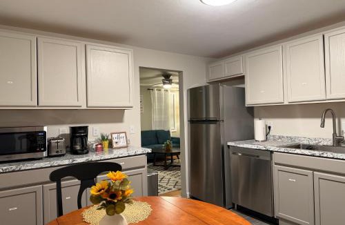 Syracuse Apartment | Modern 2BR Near University Hospital Downtown