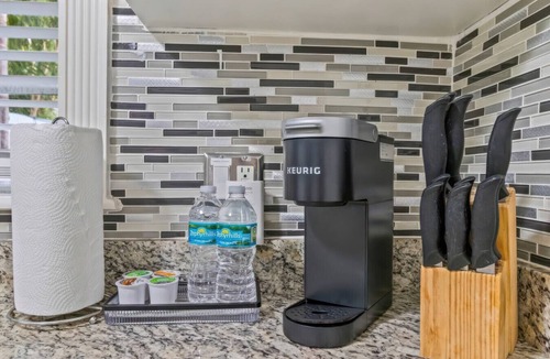 Grandview Heights House | Modern 2BR Oasis Heated Pool Near Downtown