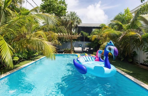 Grandview Heights House | Modern 2BR Oasis Heated Pool Near Downtown