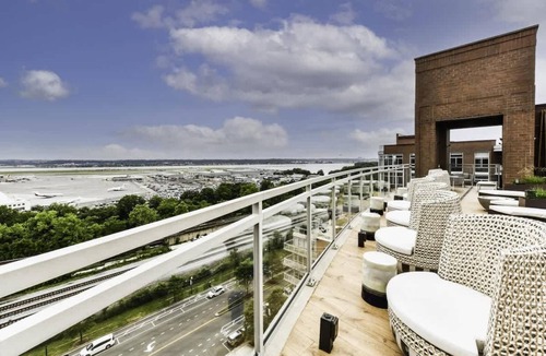 Crystal City Apartment | Modern 2BR Oasis with Scenic Rooftop & Gym