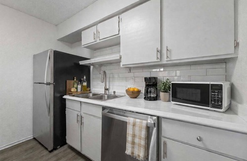 Central Arlington Apartment | Modern 2BR Premium Location AT&T FIFA 2026