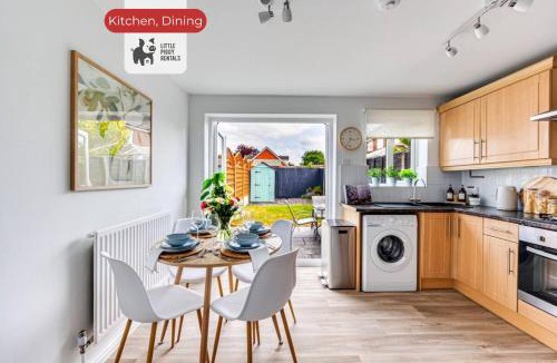 Marston Moretaine House | Modern 2BR with Parking EV Charger