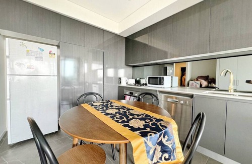Wentworth Point Apartment | Modern 2Brs@ close2 Olympic park