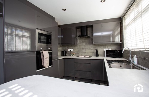 Winlaton Mill House | Modern 3-Bedroom Retreat