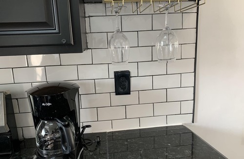 Northern Woods House | Modern 3 bd next to playground, trials and park