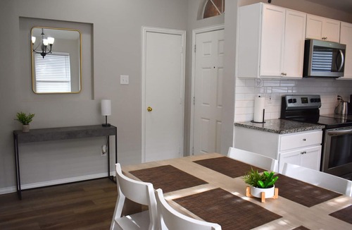 Little Elm House | Modern 3 Bdr home! Near everything!