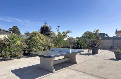 Jullouville House | Modern 3-Bed, 2-Bath Mobile Home in Central Jullouville, Steps from Beach & Shops