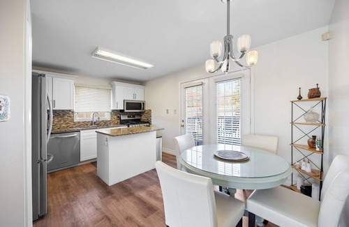 Windsor House | Modern 3-Bed, 2-Bath in South Windsor