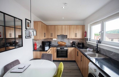 Balloch Apartment | Modern 3 Bed Flat Balloch