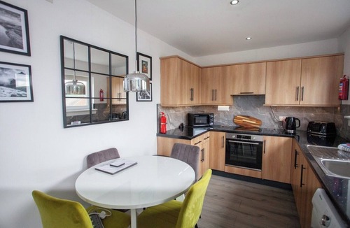 Balloch Apartment | Modern 3 Bed Flat Balloch