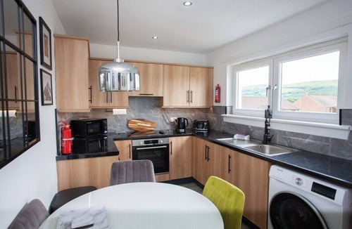 Balloch Apartment | Modern 3 Bed Flat Balloch