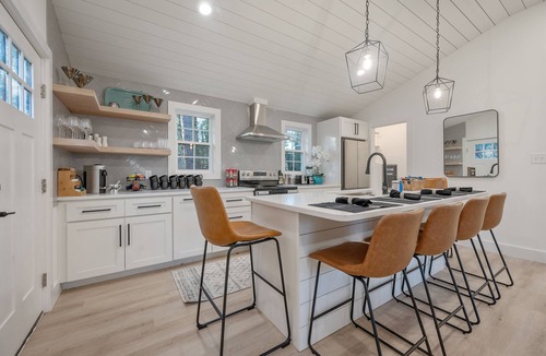 East Raleigh House | Modern 3-Bed Home 5 min from Downtown Raleigh!