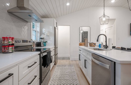 East Raleigh House | Modern 3-Bed Home 5 min from Downtown Raleigh!