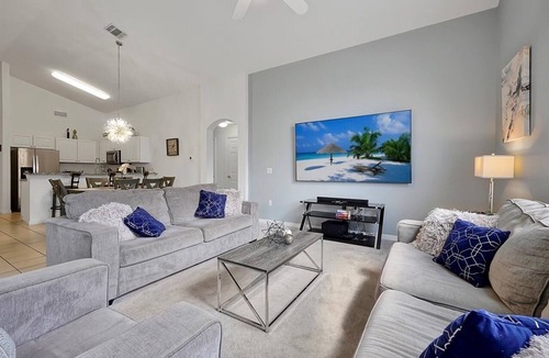 Highgate Park Villa | Modern 3 bed villa with south facing pool