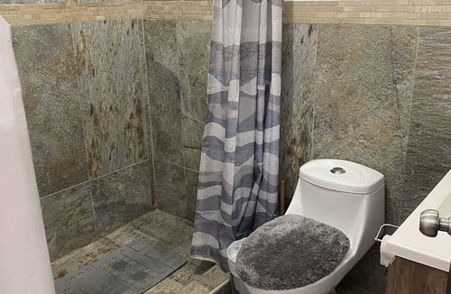 La Joya Hotel | Modern 3 Bedroom 3 Bath House!