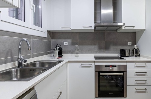 Les Escaldes Apartment | Modern 3-Bedroom Apartment, Andorra City Center