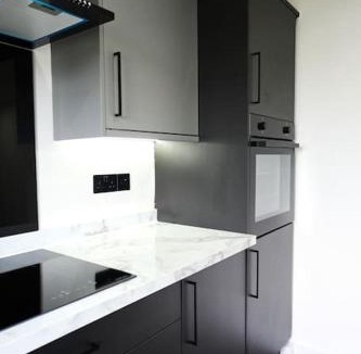 Millerhill Apartment | Modern 3 Bedroom Apartment