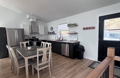 Marion Bridge House | Modern 3 Bedroom Home in Mira