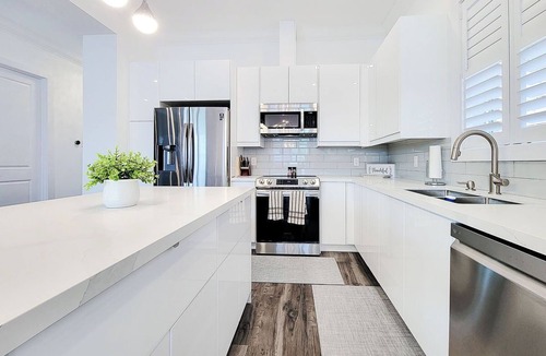 Niagara Falls House | Modern 3 Bedroom House in Niagara Falls