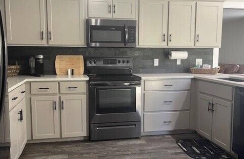 Camden House | Modern 3 bedroom - Gated Community!