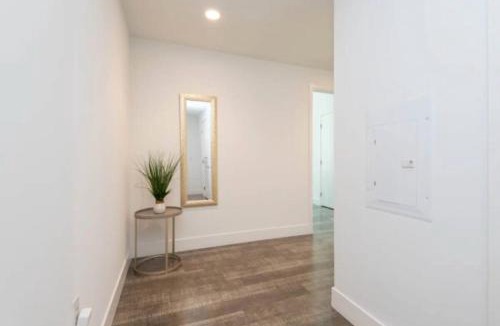 Downtown Los Angeles Apartment | Modern 3 Bedroom High-Rise with resort Pool