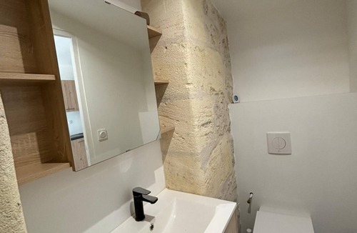 Salleboeuf House | Modern 3-bedroom house with terrace and parking