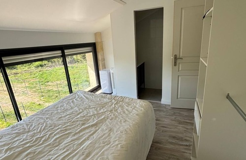 Salleboeuf House | Modern 3-bedroom house with terrace and parking