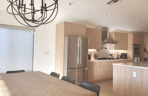 Coronado House | Modern 3-Bedroom in Central Phoenix