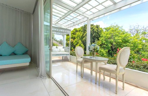 Batubelig Villa | Modern 3 Bedroom Private Pool Villa at The Sea #Z9