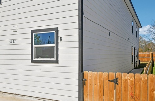 Northside House | Modern 3-bedroom townhome in vibrant Houston
