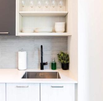 Harwood Apartment | Modern 3-Bedroom Townhouse with Parking
