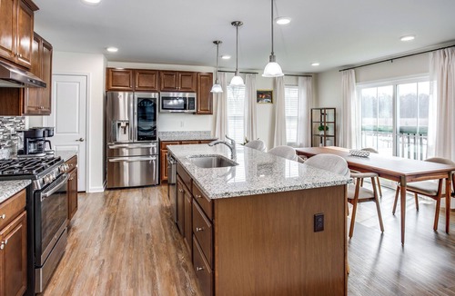 West Henrietta House | Modern 3 Bedroom Retreat Near RIT - Room For Everyone!