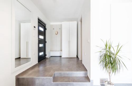 Skatari Villa | Modern 3-bedroom villa with a private pool