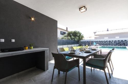 Skatari Villa | Modern 3-bedroom villa with a private pool