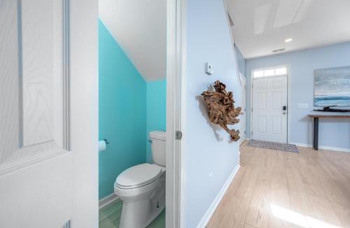 Breckenridge House | Modern 3-BR Townhome w Private Backyard Near RTP