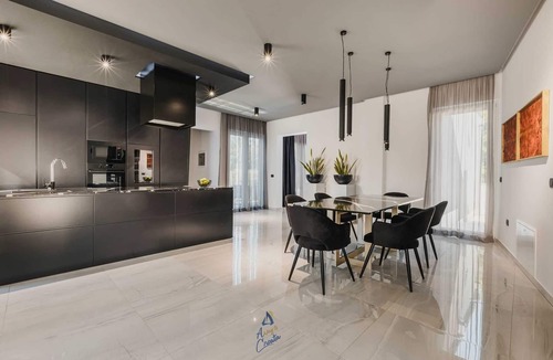 Valica Villa | Modern 3-BR villa for 6 with pool, surrounded by pine forest near beach