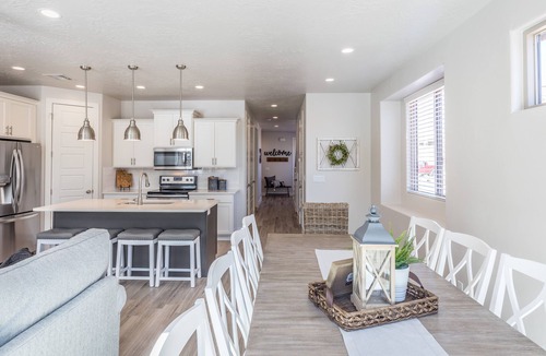 St. George Villa | Modern 3-King 4BR Sleeps 13 - Rooftop Deck