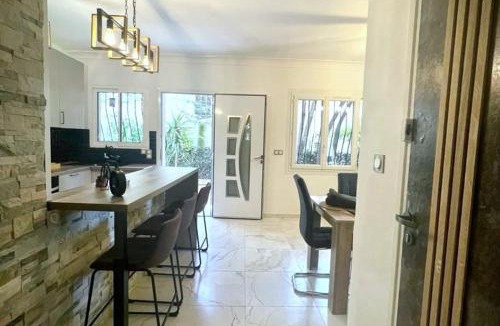 Saint-Antoine Apartment | Modern 3 rooms on the ground floor