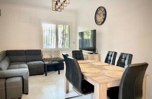 Saint-Antoine Apartment | Modern 3 rooms on the ground floor