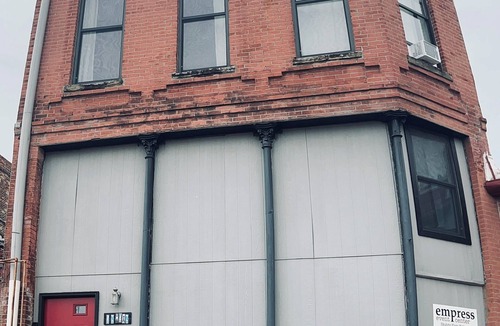 Fort Scott Apartment | Modern 3000sf 4-bedroom loft in historic Downtown Fort Scott