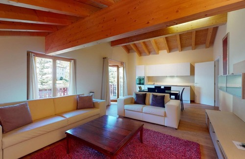 Madulain Apartment | Modern 3½ room flat on the ground floor, approx.