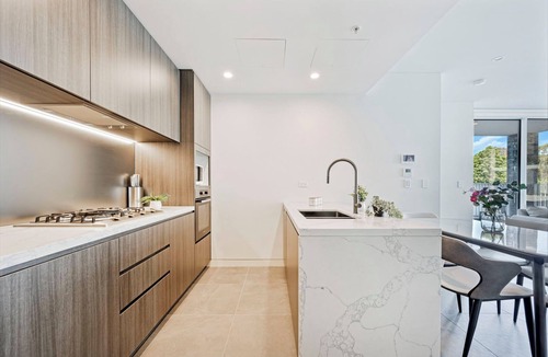 Lidcombe Apartment | Modern 3B2B apt with stadium view@Olympic park