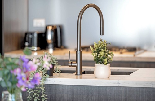 Lidcombe Apartment | Modern 3B2B apt with stadium view@Olympic park